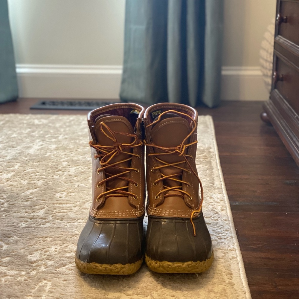 L.L Bean Duck Boots
Size 10 
Excellent condition/worn few times 
$75/obo
